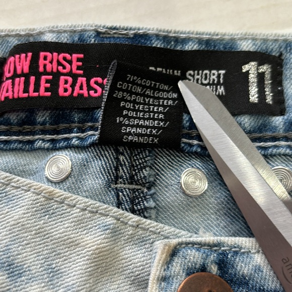 Women’s boody low rise studded denim shorts side 11 - Picture 4 of 4